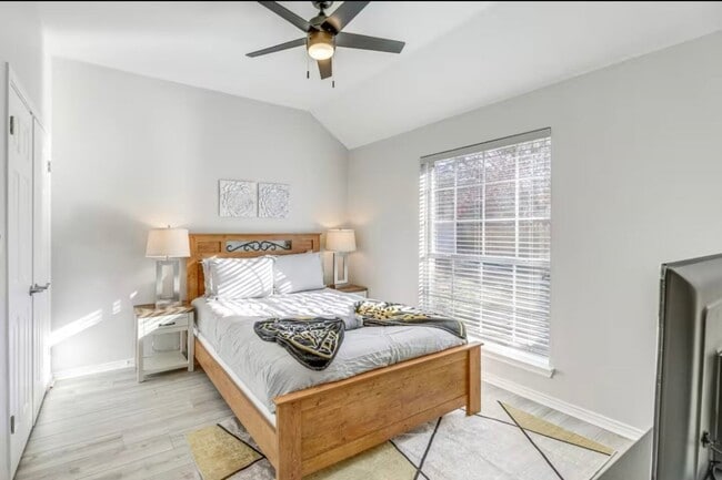 Building Photo - 602 Vogue Cove