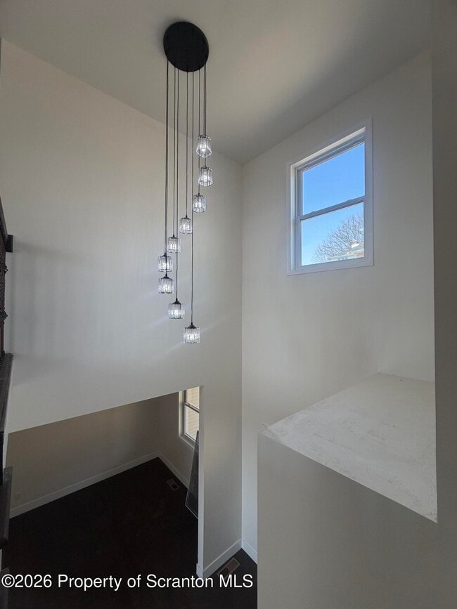 Building Photo - 105 Parkdale Dr