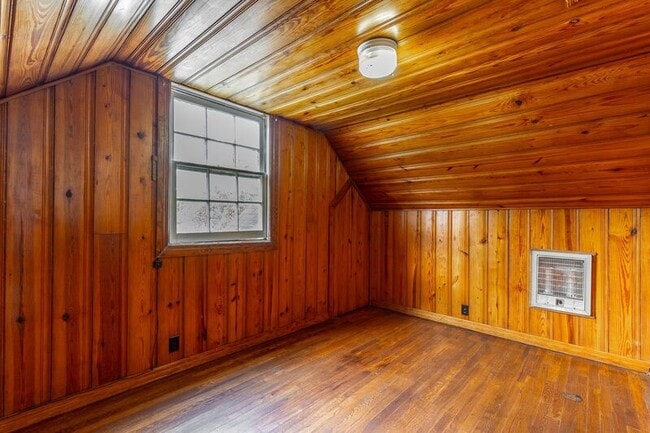 Building Photo - 538 Wando Dr