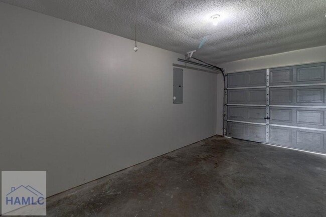 Building Photo - 1103 Ballard Dr