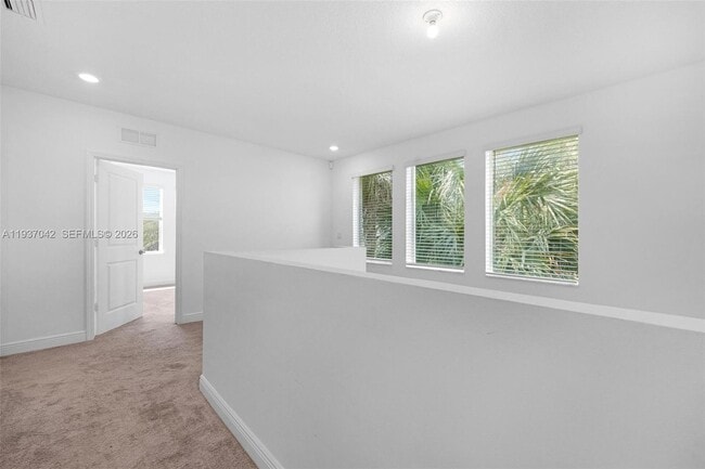 Building Photo - 4317 Lago Dr