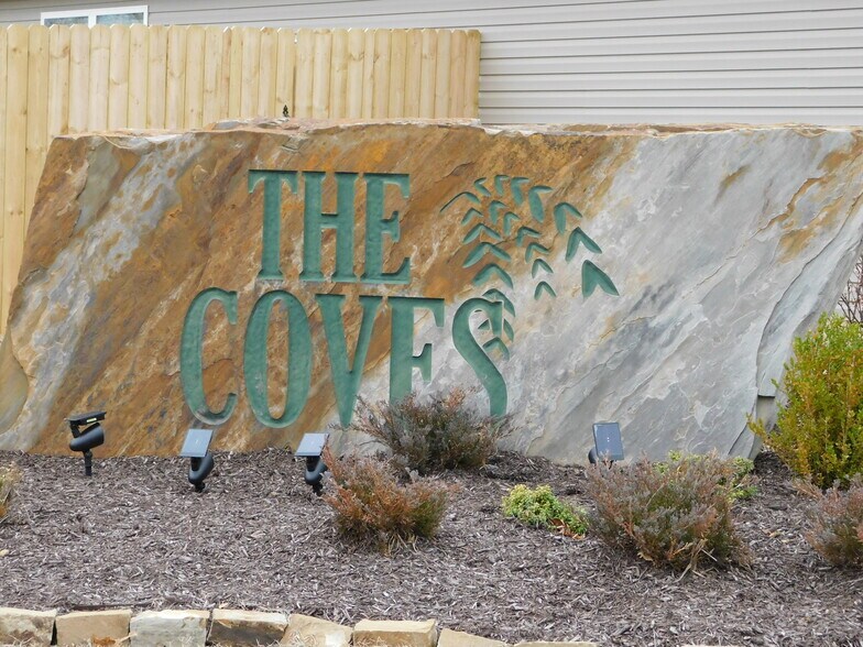 Building Photo - 5074 W Claxton Circle