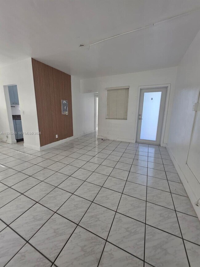 Building Photo - 7155 Rue Notre Dame