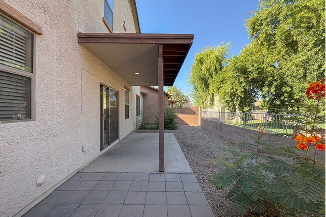 Building Photo - 4Bed/2.5 Bath House at Greenway/75th Ave! Ready for Immediate Move-In! -- Gated Community!