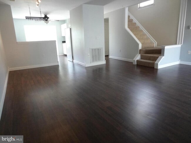 Building Photo - 2492 Wentworth Dr