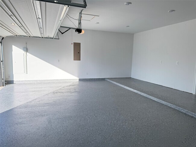 Building Photo - 1215 Tallow Park Ln