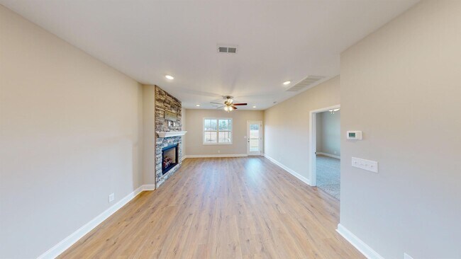 Building Photo - 525 Herman Dr