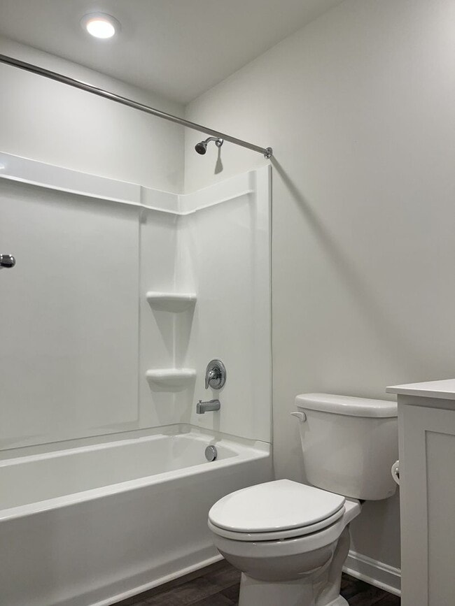 Building Photo - Camden Townhouse