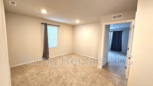 Building Photo - 17504 NW 10th Pl