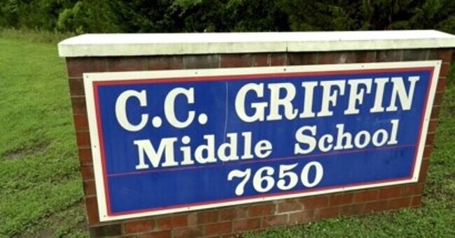 Building Photo - 3BR 2.5BA Home w/Resort Style Amenities at The Mills at Rocky River