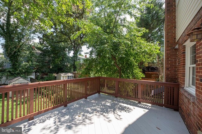 Building Photo - 5813 Fifer Dr