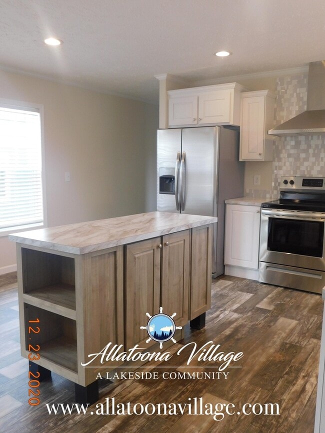 Building Photo - Brand New Home with Lake Access! 3BR/2Bth ...