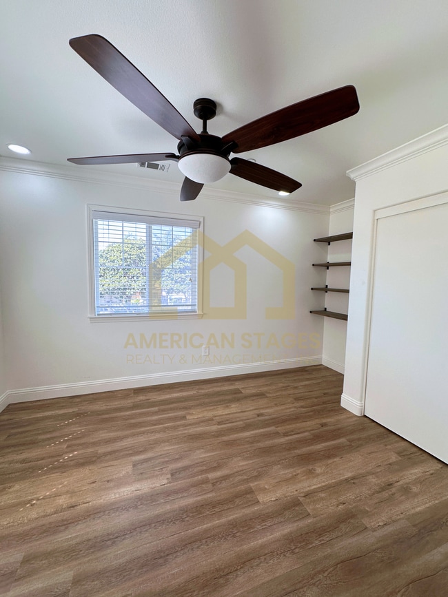 Building Photo - 1441 Crown Cir