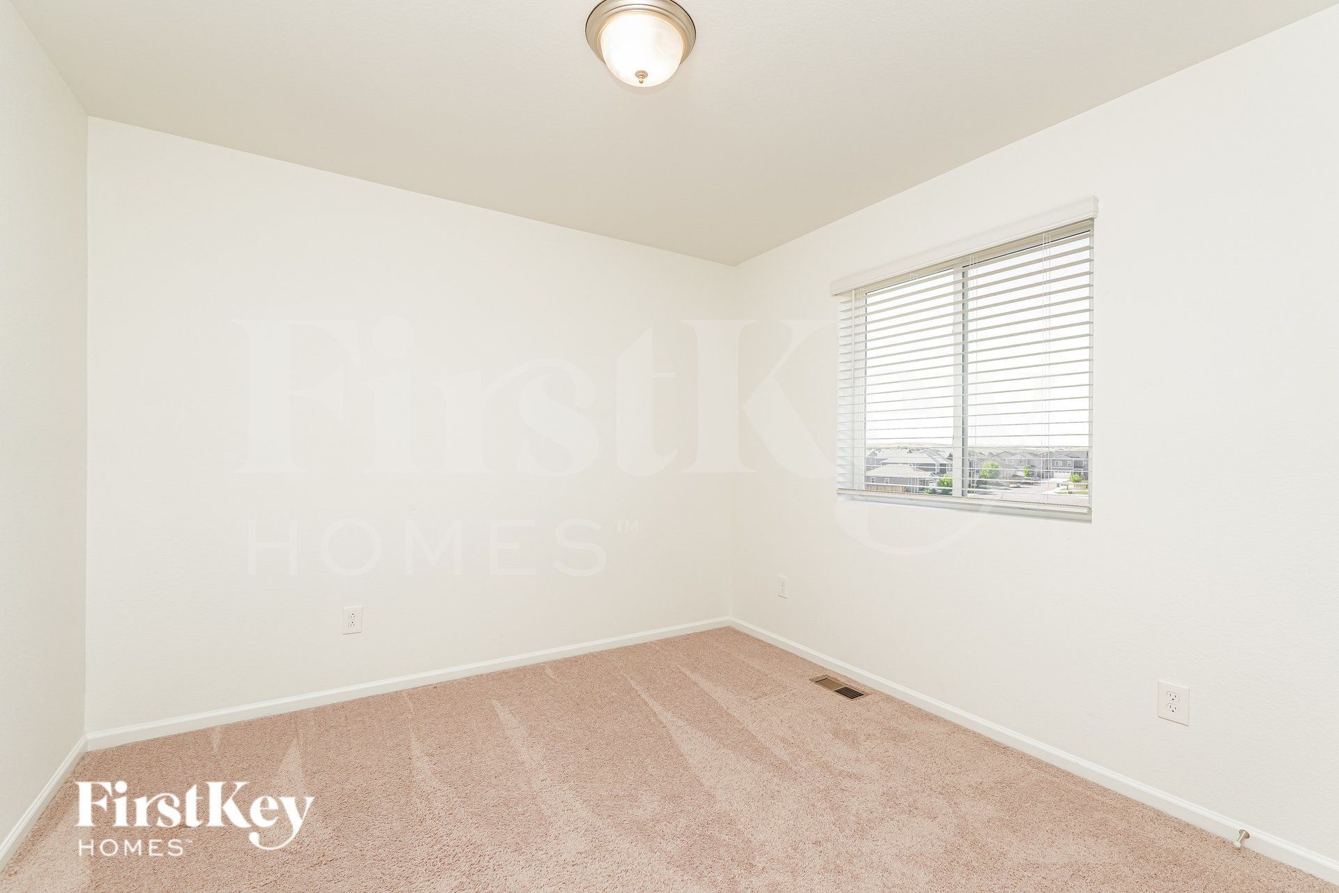 Building Photo - 10142 Luneth Dr