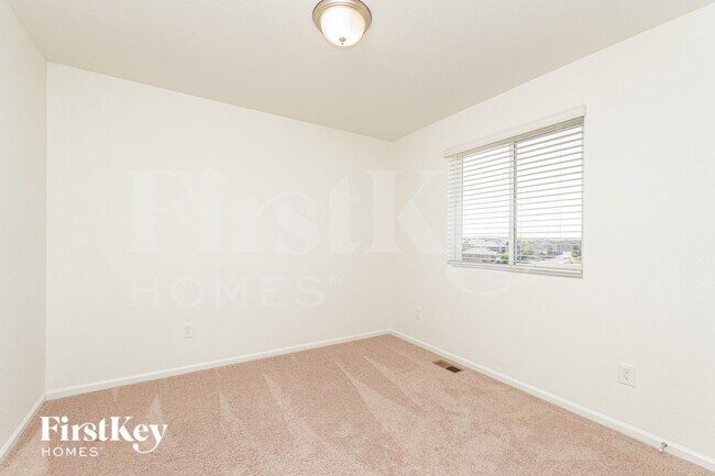 Building Photo - 10142 Luneth Dr