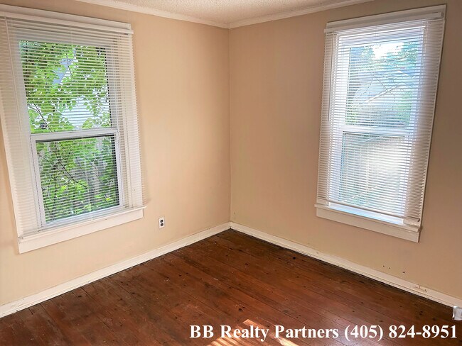 Building Photo - 1224 S Atlanta Pl