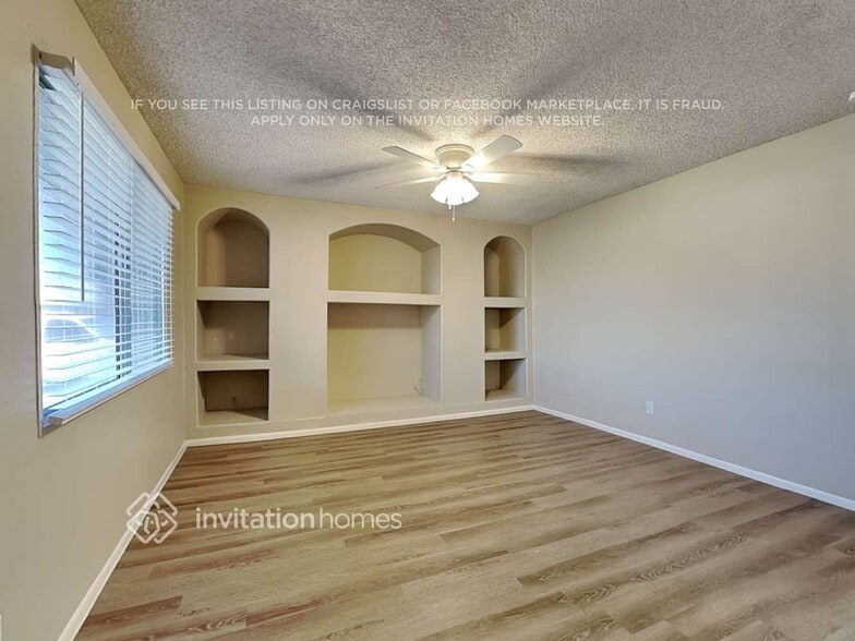 Building Photo - 4603 W Luke Ave