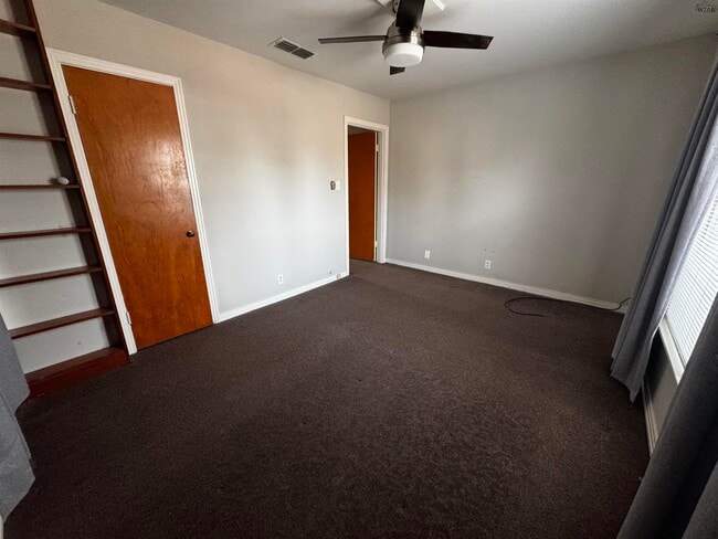 Building Photo - 2407 Inglewood Dr