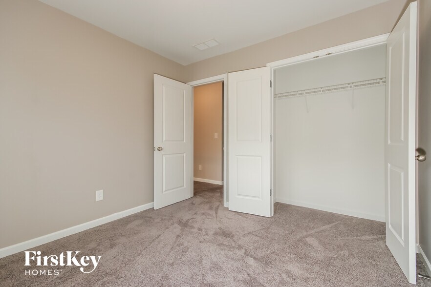 Building Photo - 4925 Crider Creek Cove