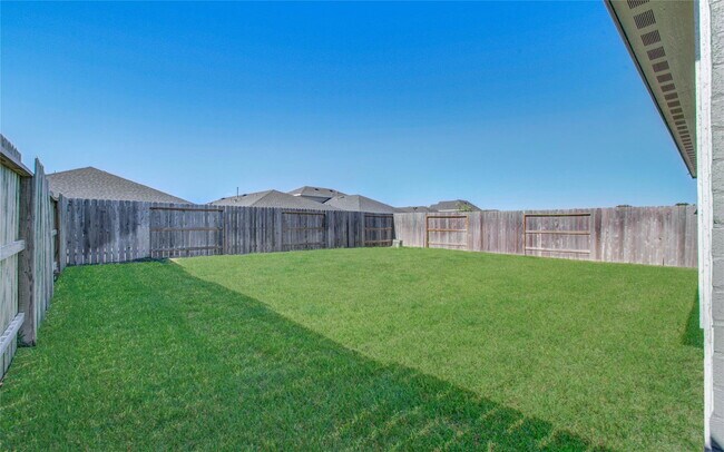 Building Photo - Natchez Trace, Fresno, TX 77545 - 4 BR 2 BA single-family home