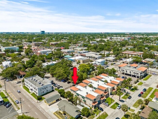 Building Photo - 113 S Melville Ave