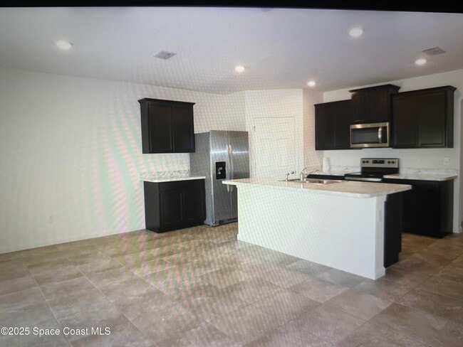 Building Photo - 739 Forest Trace Cir