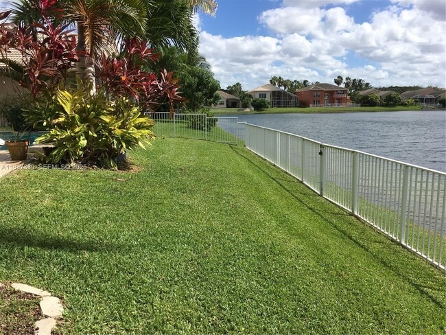 Building Photo - 18580 SW 44th St