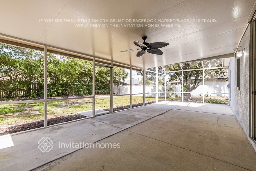 Building Photo - 10207 Summer Elm Ave