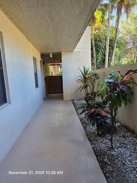 Building Photo - 2900 NW 42nd Ave