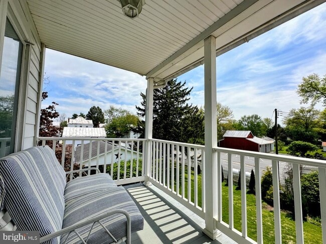 Building Photo - 44 Fulton Ave