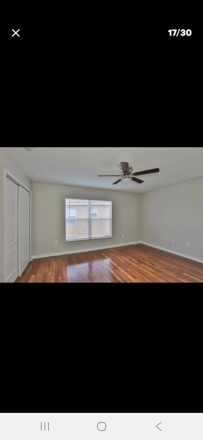 Building Photo - 6932 Hawthorne Trace Ln