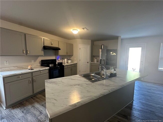 Building Photo - 910 Sapphire Stone Ln