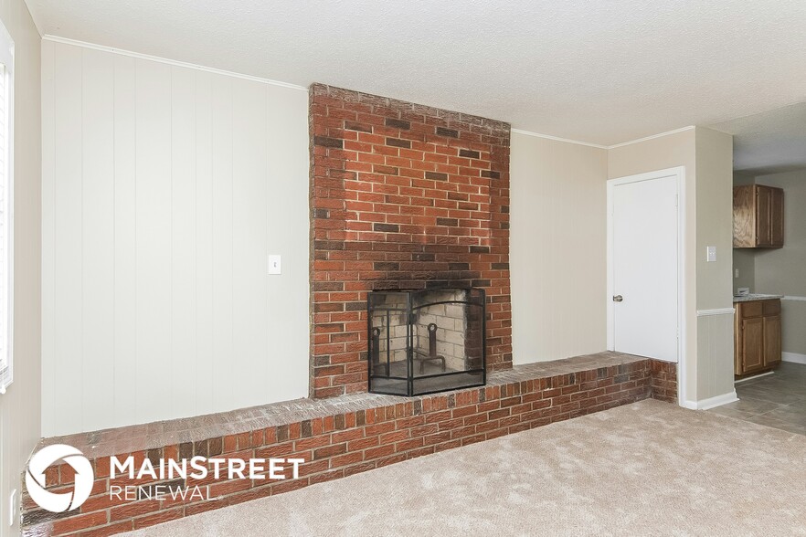 Building Photo - 4100 Chippewa Rd