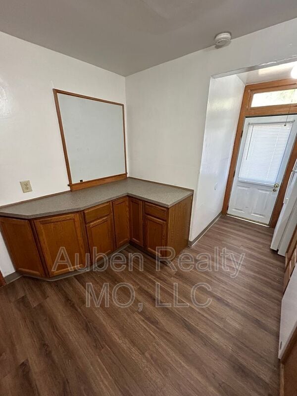 Building Photo - 5300 Harrison St
