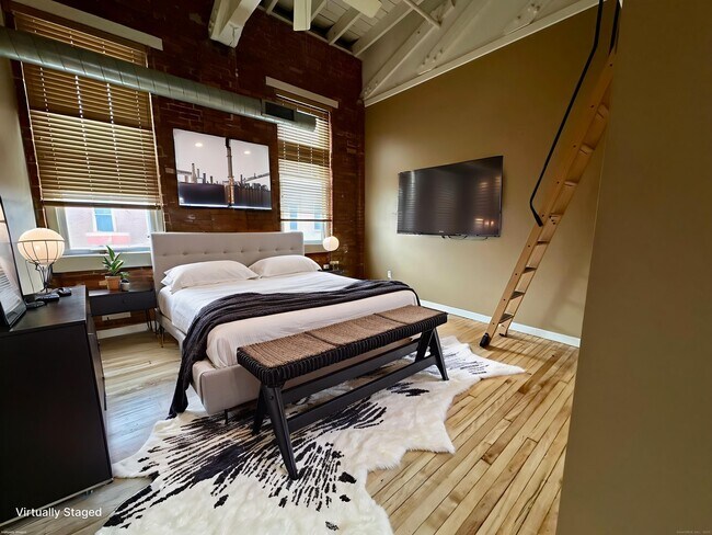 Building Photo - 325 Lafayette St