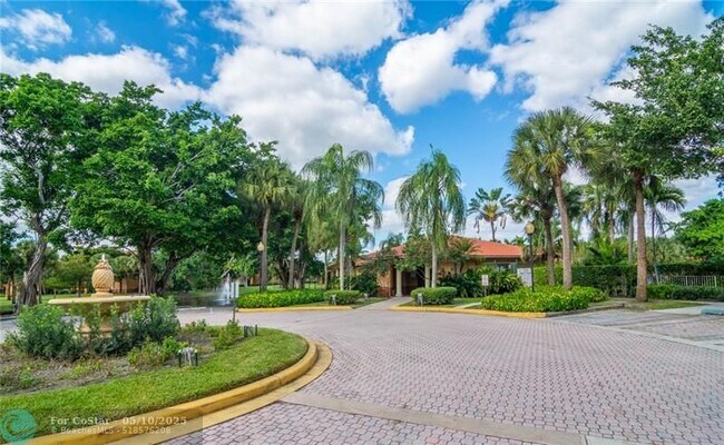 Building Photo - 10701 Cleary Blvd