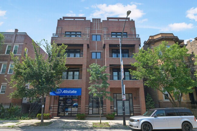 Primary Photo - 3806 N Ashland Ave
