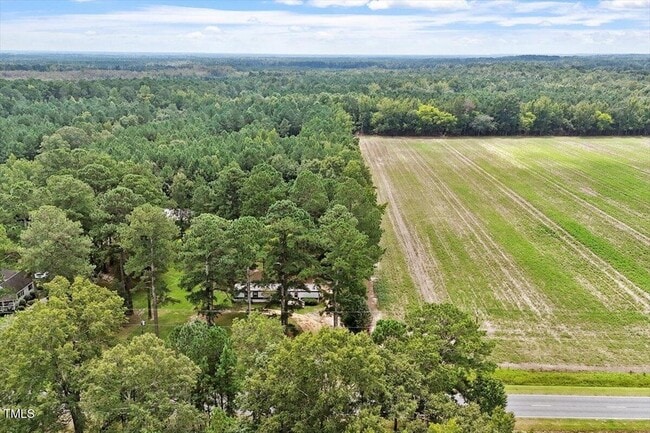 Building Photo - 10317 Giles Rd