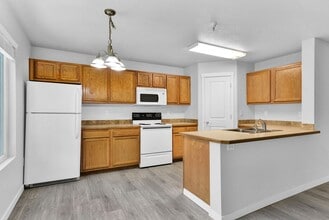 Building Photo - 6823 Noah Ct