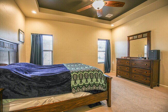 Building Photo - 557 Tierra Bella Dr