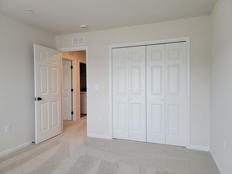 Building Photo - 93 Beech Tree Ct