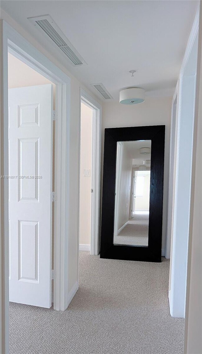 Building Photo - 1745 E Hallandale Beach Blvd