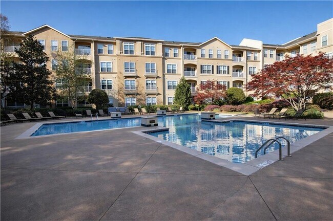 Building Photo - 10 Perimeter Summit Blvd