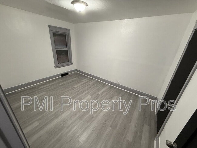 Building Photo - 1213 N 30th St