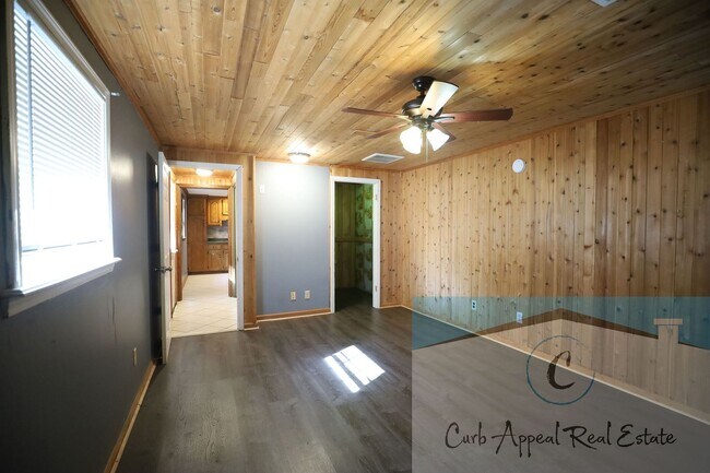 Building Photo - 1405 Pratt Cir