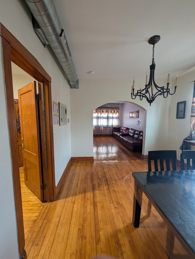 Building Photo - 5433 S Millard Ave