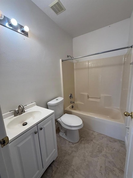 Building Photo - 315 Edgewood Ct