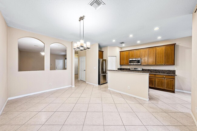 Building Photo - 4981 Bonsai Cir