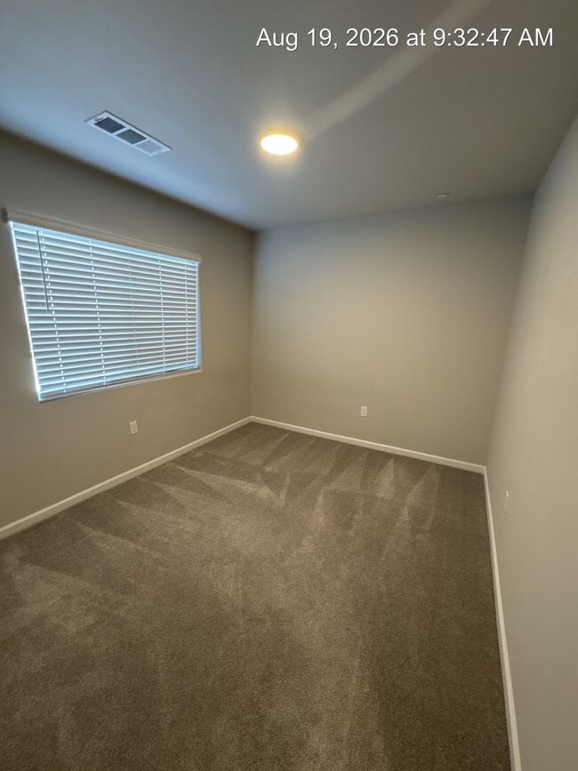 Building Photo - 410 S Summit St