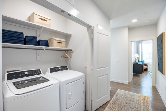 Building Photo - Now Leasing – Up to 6 Weeks Rent-Free
